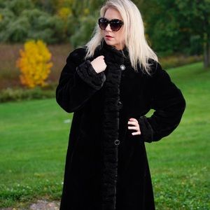Sz16 faux fur full length coat